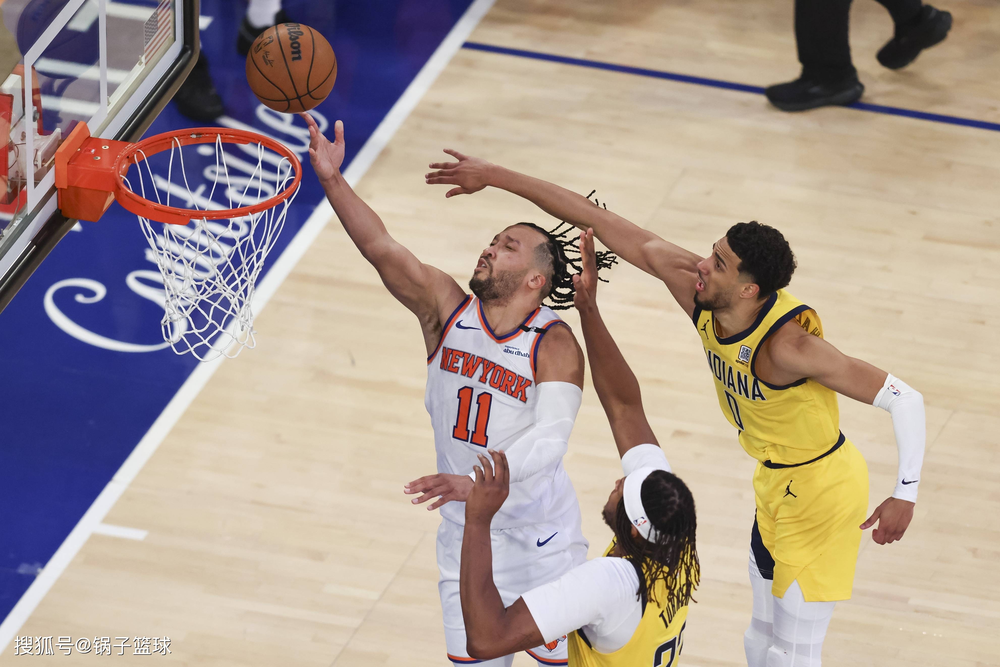 包含赛地聚焦——亚冠集结日热度飙升；达拉斯独行侠外线爆发；目标明确；身体对抗强度拉满的词条